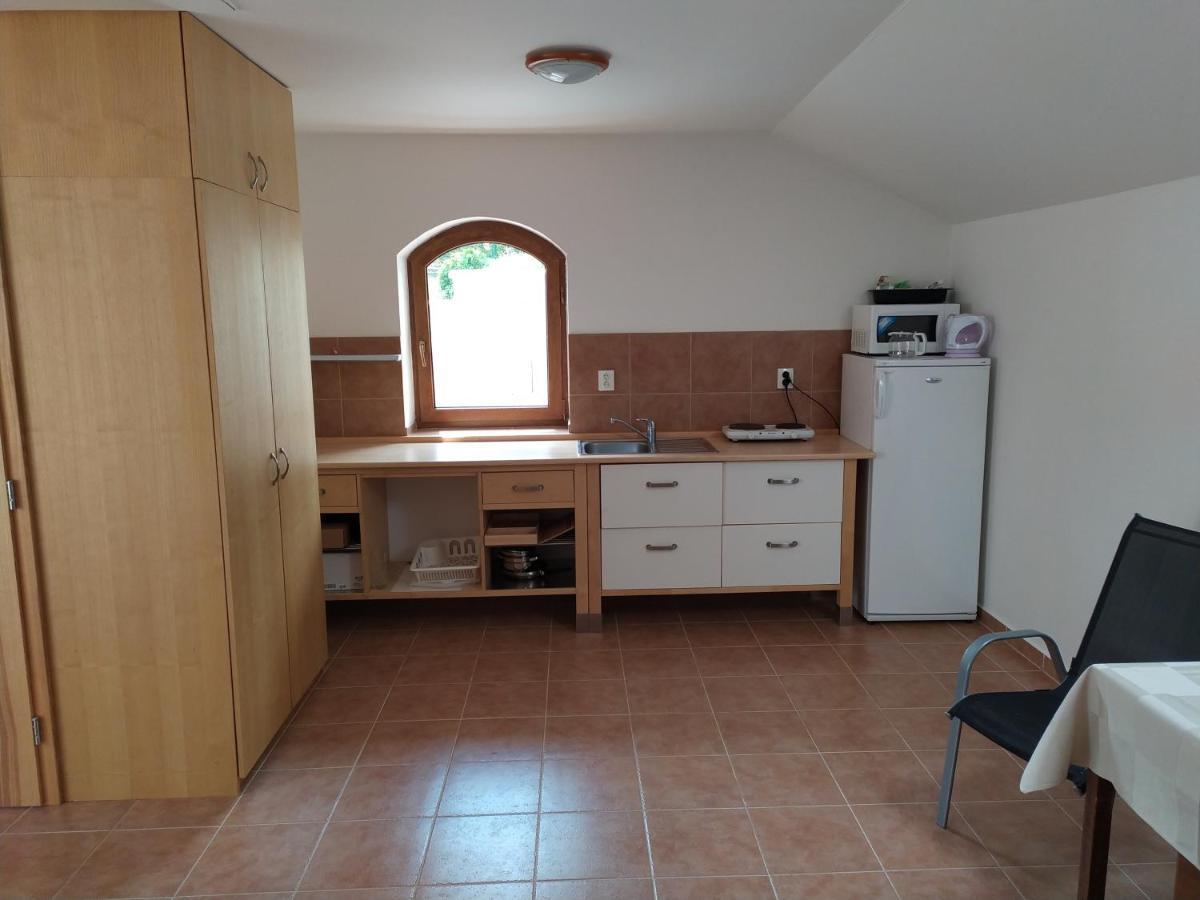 Apartment Koprivovi Nemcicky  ภายนอก รูปภาพ
